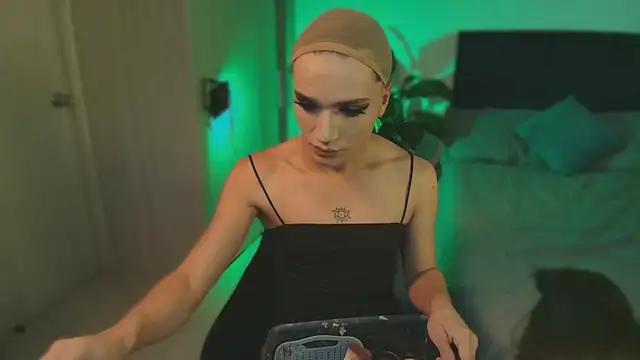 Snapshot of pansuggarofficial chatting on 5, 10, 2025 pansuggarofficial online show from 5, 10, 2025