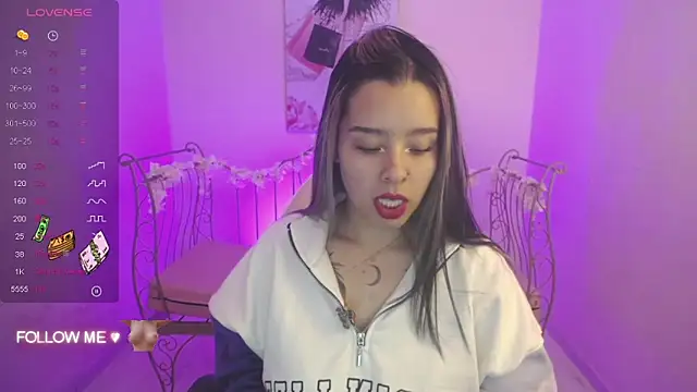 Mia Lopez  online show from 22, 1, 2025