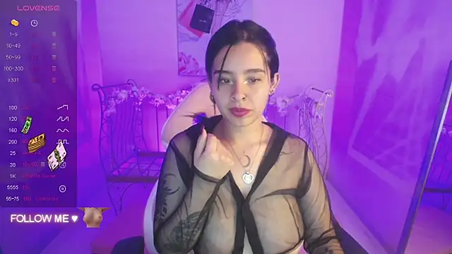 Mia Lopez  online show from 29, 1, 2025