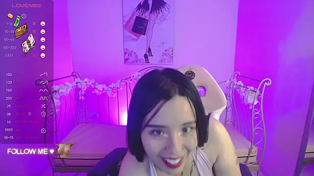 Mia Lopez  online show from 30, 1, 2025
