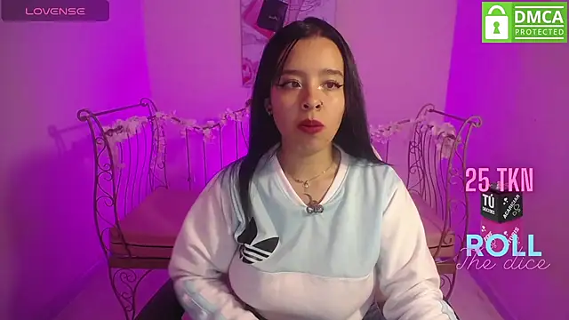 Mia Lopez  online show from 28, 2, 2025