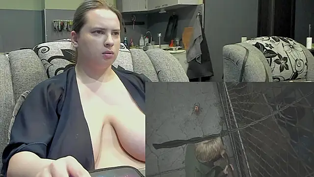 Snapshot of 1lindsey1 chatting on 1, 2, 2025 1lindsey1 online show from 1, 2, 2025