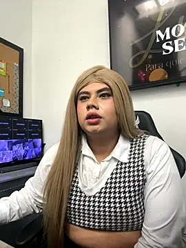 Snapshot of Tom_Silver__ chatting on 12, 10, 2025 Tom Silver online show from 12, 10, 2025