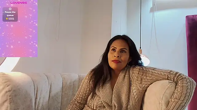 Anthonelaa   online show from 10, 6, 2026