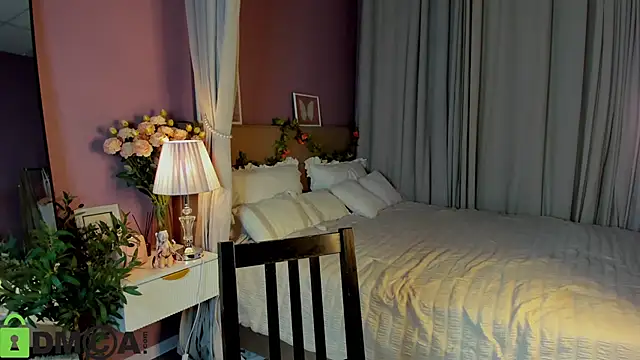 Dearly Emily online show from 21, 12, 2025