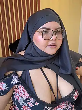 Snapshot of _Shara_Handal_ chatting on 6, 11, 2025 Shara Handal online show from 6, 11, 2025