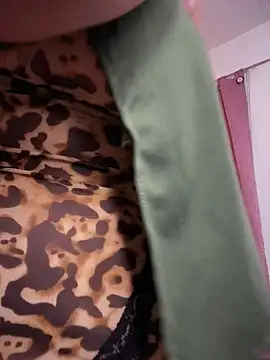 Snapshot of _Shara_Handal_ chatting on 16, 11, 2025 Shara Handal online show from 16, 11, 2025