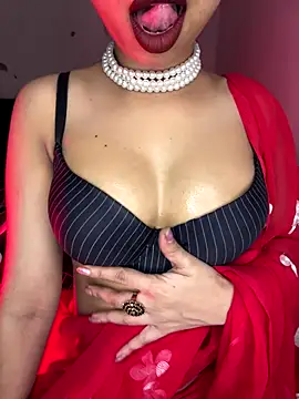 Snapshot of Hot-sexy222 chatting on 6, 11, 2025 Hot-sexy222 online show from 6, 11, 2025