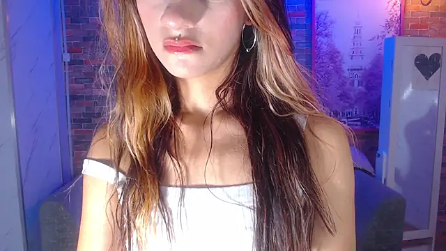 Laurita b online show from 12, 12, 2024