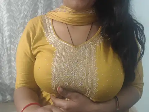 cute-priy online show from 10, 2, 2025