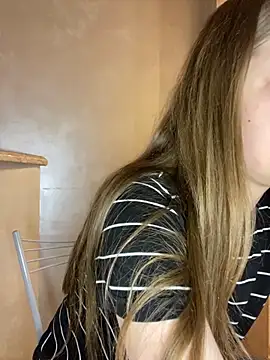 MollyDolle online show from 28, 11, 2025