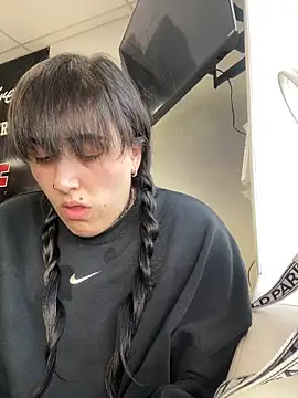 ThicBunz online show from 4, 2, 2025