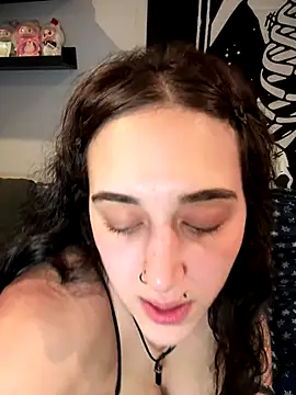 Snapshot of ThicBunz chatting on 7, 1, 2026 ThicBunz online show from 7, 1, 2026