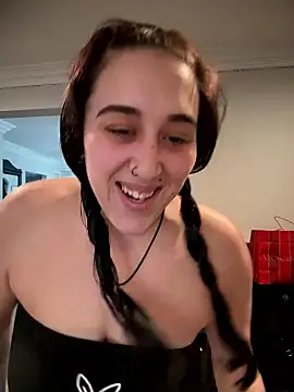 Snapshot of ThicBunz chatting on 12, 1, 2026 ThicBunz online show from 12, 1, 2026