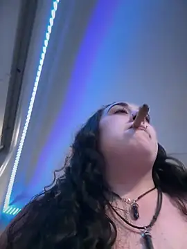 Snapshot of ThicBunz chatting on 12, 2, 2026 ThicBunz online show from 12, 2, 2026