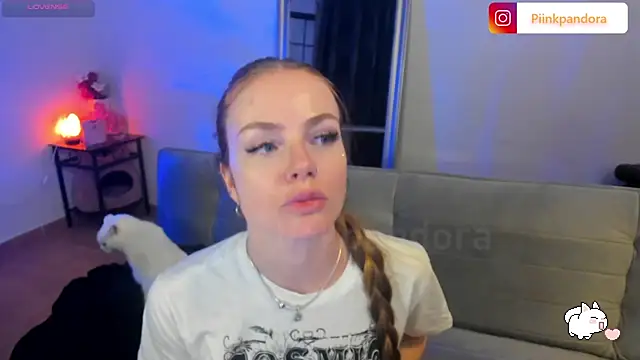 Piinkpandora online show from 17, 2, 2025