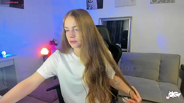 Piinkpandora online show from 10, 10, 2025