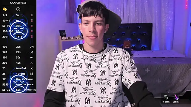 Snapshot of DominicPrince chatting on 17, 12, 2024 DominicPrince online show from 17, 12, 2024