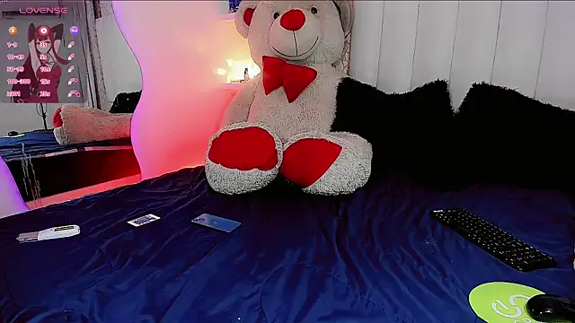 cute-estefany-19 online show from 1, 3, 2025