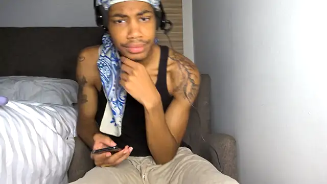 Snapshot of Skinnyblackman chatting on 30, 4, 2026 Skinnyblackman online show from 30, 4, 2026