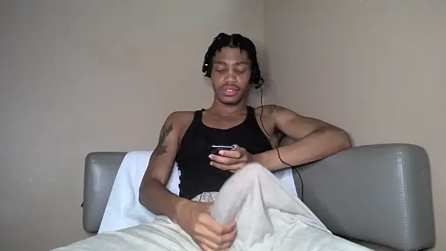Snapshot of Skinnyblackman chatting on 9, 8, 2026 Skinnyblackman online show from 9, 8, 2026