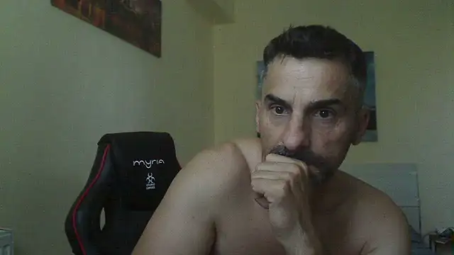 Snapshot of amydamarw chatting on 4, 7, 2026 amydamarw online show from 4, 7, 2026