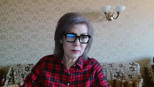 Snapshot of Elegant00Lady chatting on 6, 10, 2025 Elegant00Lady online show from 6, 10, 2025