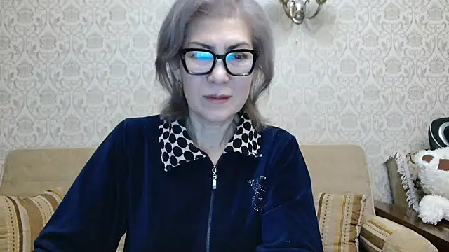 Snapshot of Elegant00Lady chatting on 2, 11, 2025 Elegant00Lady online show from 2, 11, 2025