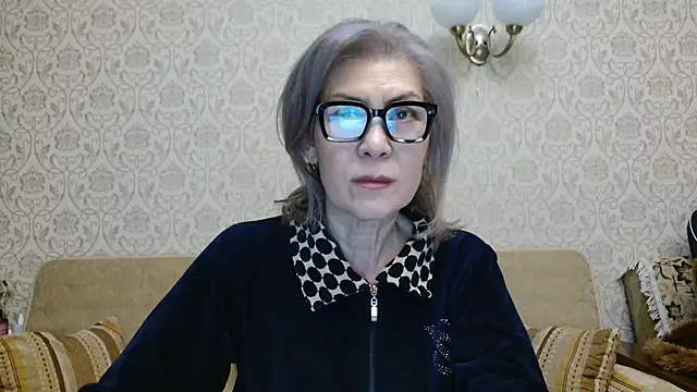 Snapshot of Elegant00Lady chatting on 6, 11, 2025 Elegant00Lady online show from 6, 11, 2025