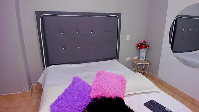 emma lye online show from 1, 2, 2025