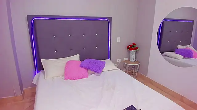 emma lye online show from 2, 2, 2025