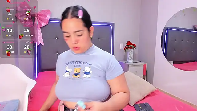 Snapshot of emma_lye chatting on 10, 1, 2026 emma lye online show from 10, 1, 2026