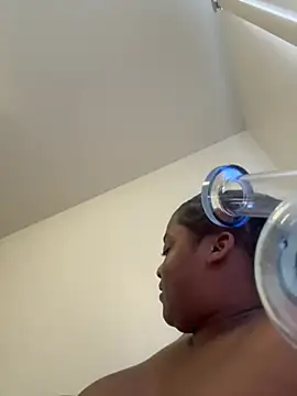 Prettynthick12 online show from 27, 5, 2026