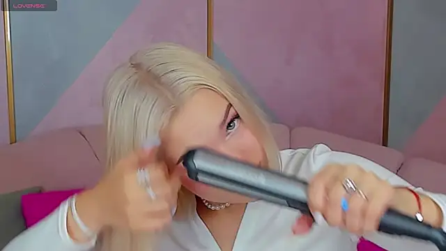 LIA KITTY online show from 12, 12, 2024