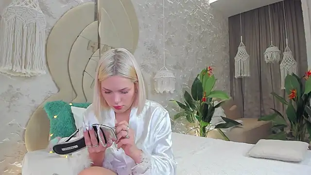 LIA KITTY online show from 31, 12, 2024