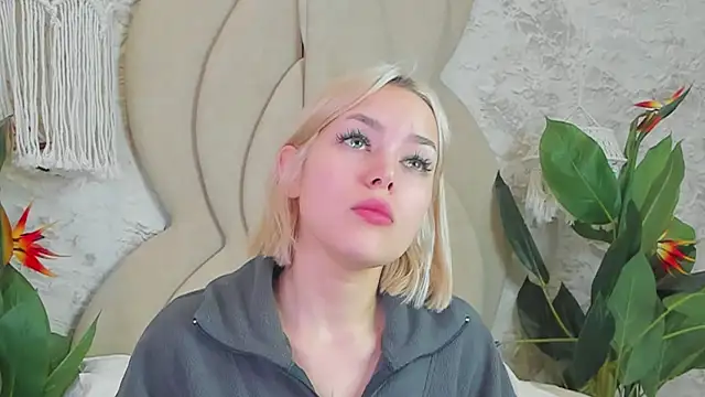 LIA KITTY online show from 4, 2, 2025