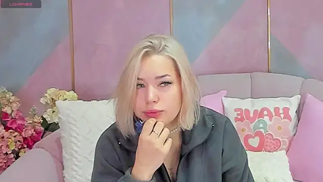 LIA KITTY online show from 13, 3, 2025