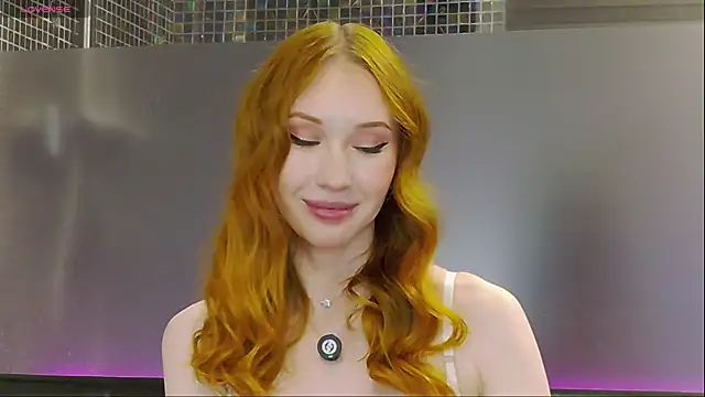 Snapshot of MayaSolar chatting on 30, 11, 2025 MayaSolar online show from 30, 11, 2025