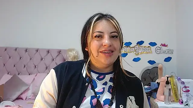 lanaqueen699 online show from 11, 1, 2025