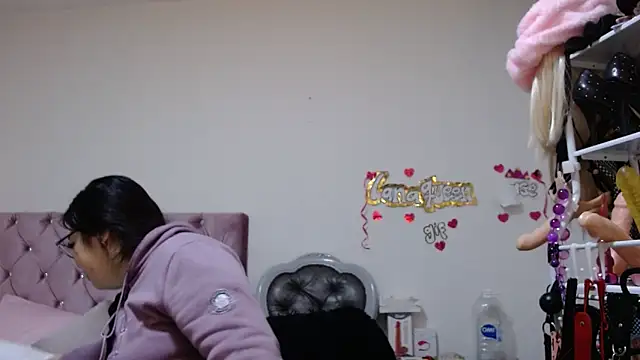 lanaqueen699 online show from 7, 4, 2026