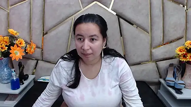 Snapshot of NaomyPrinces chatting on 25, 1, 2025 NaomyPrinces online show from 25, 1, 2025