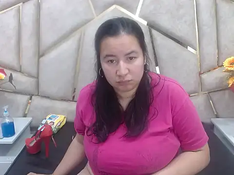 Snapshot of NaomyPrinces chatting on 21, 2, 2025 NaomyPrinces online show from 21, 2, 2025