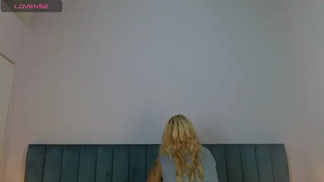 april bunnyy online show from 25, 1, 2025