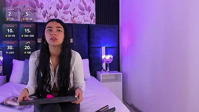 Larabrooks online show from 6, 1, 2025