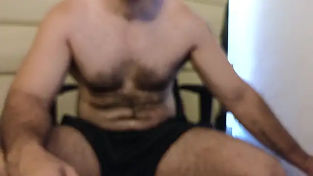 Snapshot of SbasTone_Muscle chatting on 8, 1, 2026 SbasTone Muscle online show from 8, 1, 2026