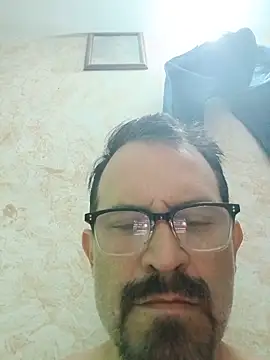 Snapshot of SbasTone_Muscle chatting on 3, 6, 2026 SbasTone Muscle online show from 3, 6, 2026