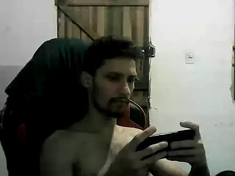 Snapshot of LucasMarcelo85 chatting on 8, 12, 2024 LucasMarcelo85 online show from 8, 12, 2024