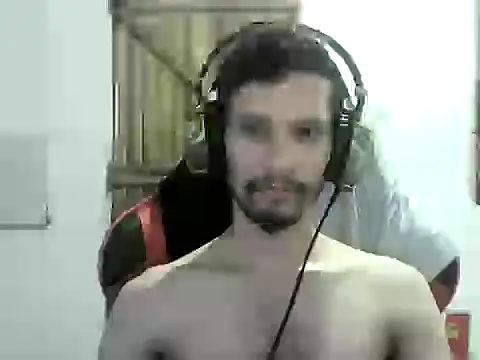 Snapshot of LucasMarcelo85 chatting on 23, 12, 2024 LucasMarcelo85 online show from 23, 12, 2024