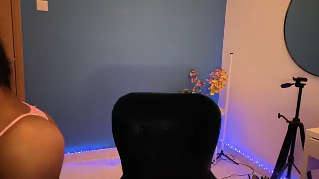 NaughtyMe online show from 7, 10, 2025