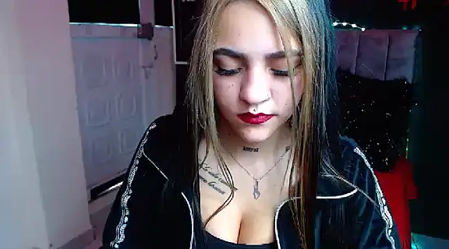 Violettasquirt online show from 7, 1, 2025